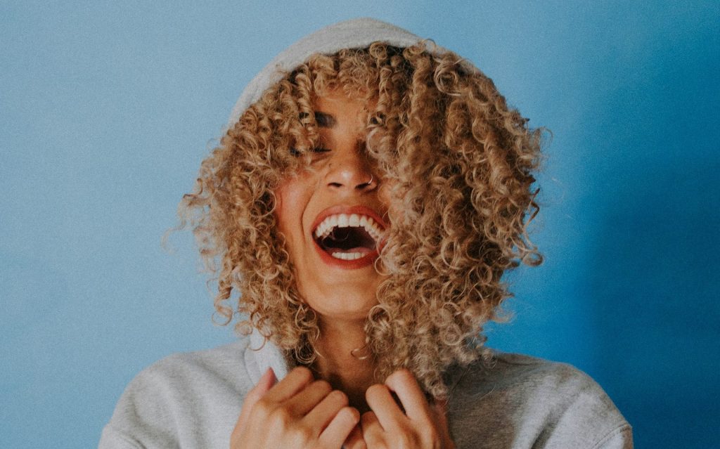 cura e ricostruzione di denti consumati da bruxismo presso studio dentistico sainati pisa